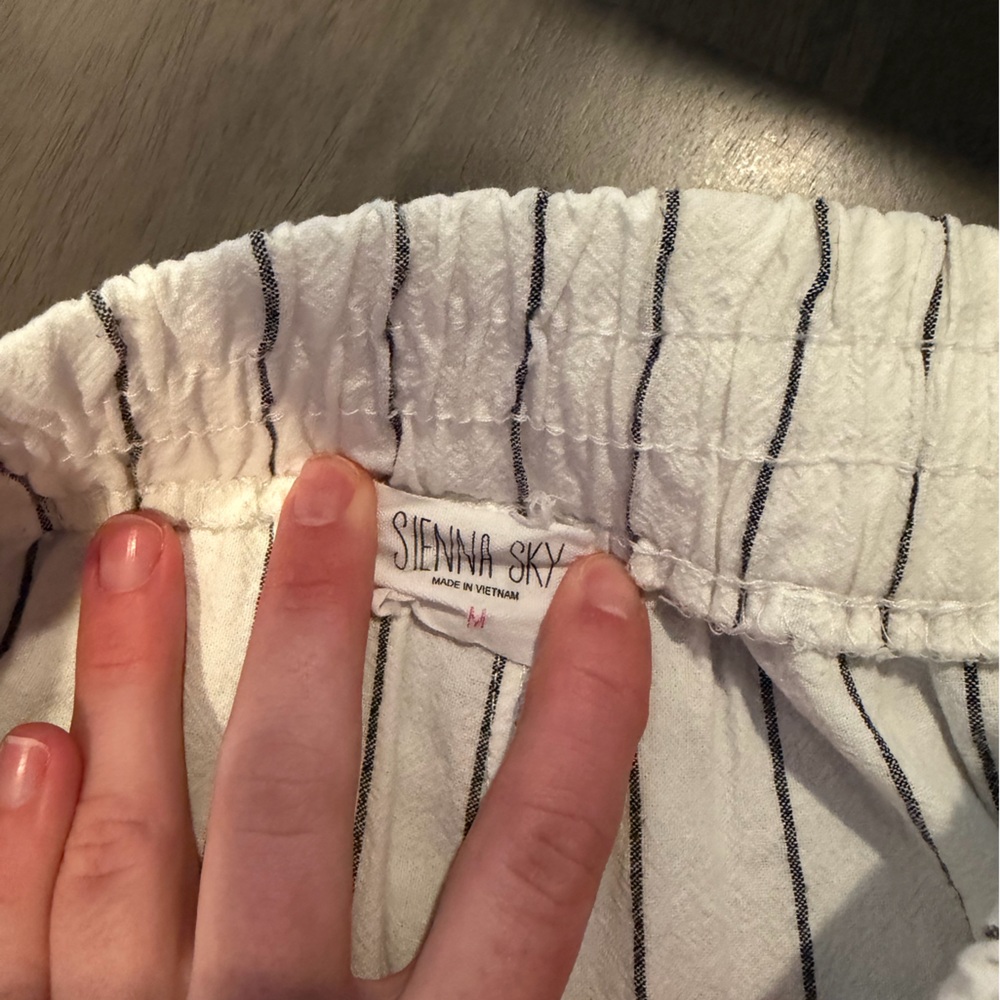 White Wide-Leg Drawstring Pants with Black Pinstripes - Picture 4 of 4